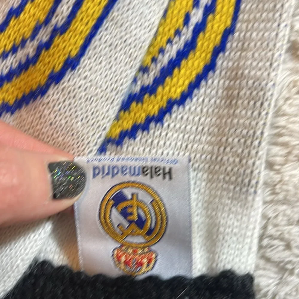 Halamadrid scarf